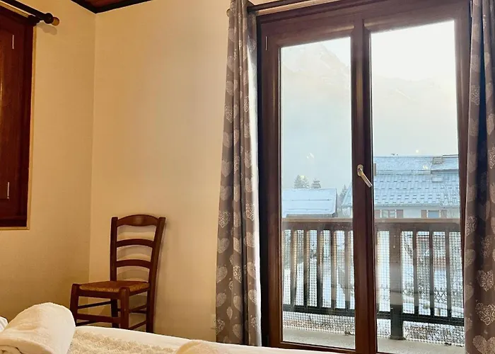 Le Chaney - T2 Dans Chalet - Massif Du Mont-Blanc